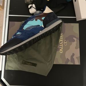 I am trying to get rid of these nice Valentino shoes. $700-600 lmk asap!!